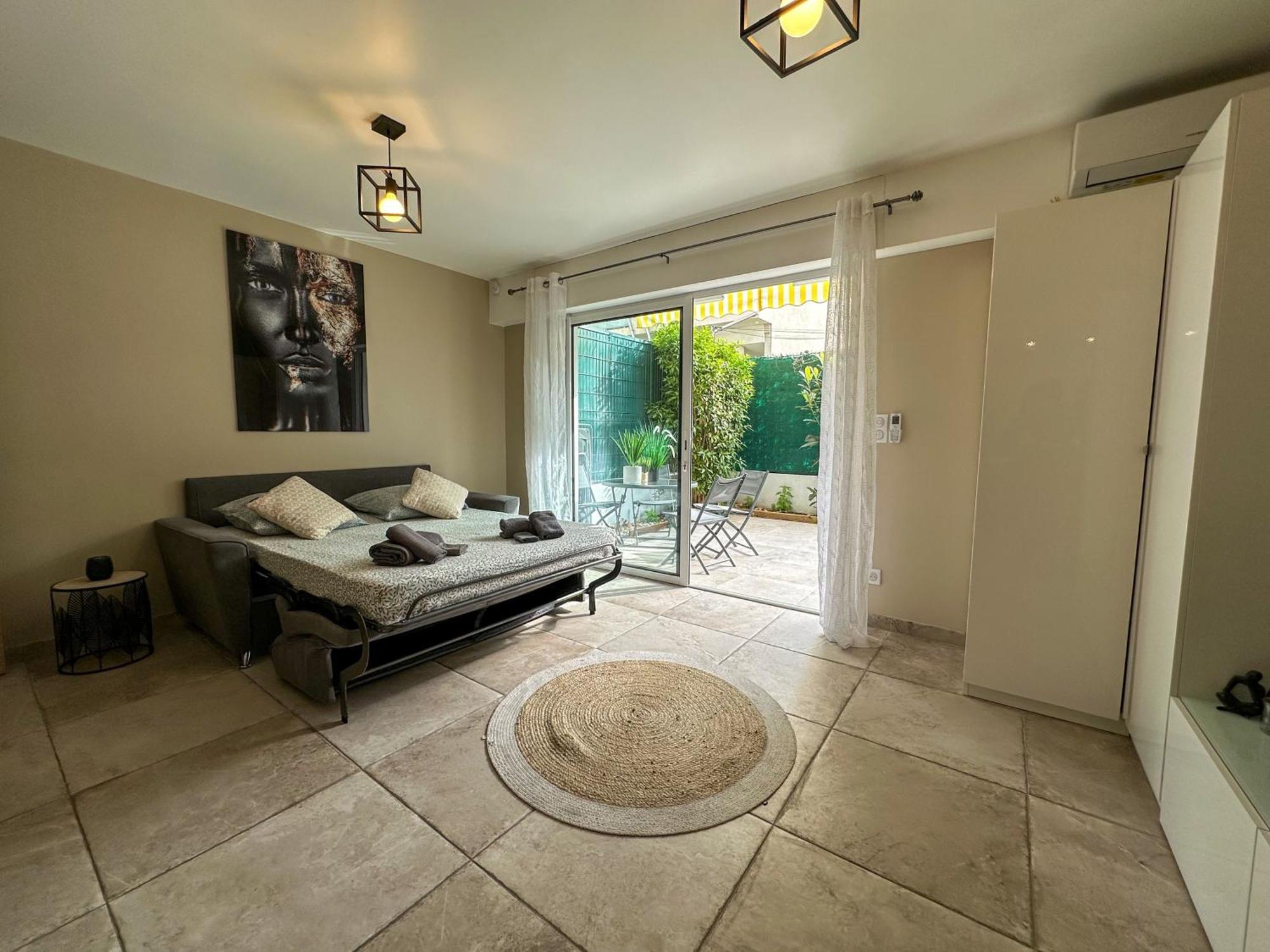 Cosy Madrid, Appartement Proche De La Mer 戛纳 外观 照片